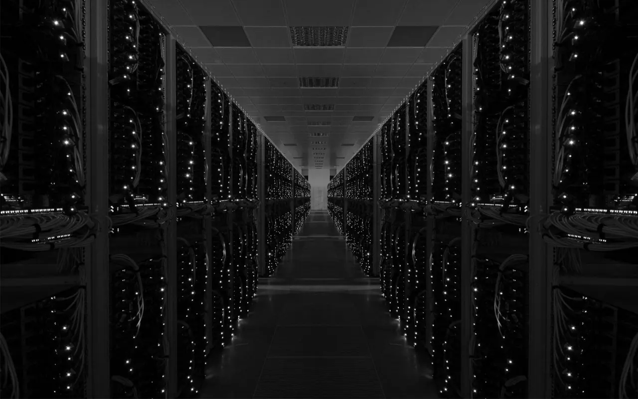 Rechenzentrum: Serverracks, eigene Infrastruktur